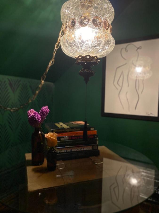 The Villa Toscana Chicago Room photo