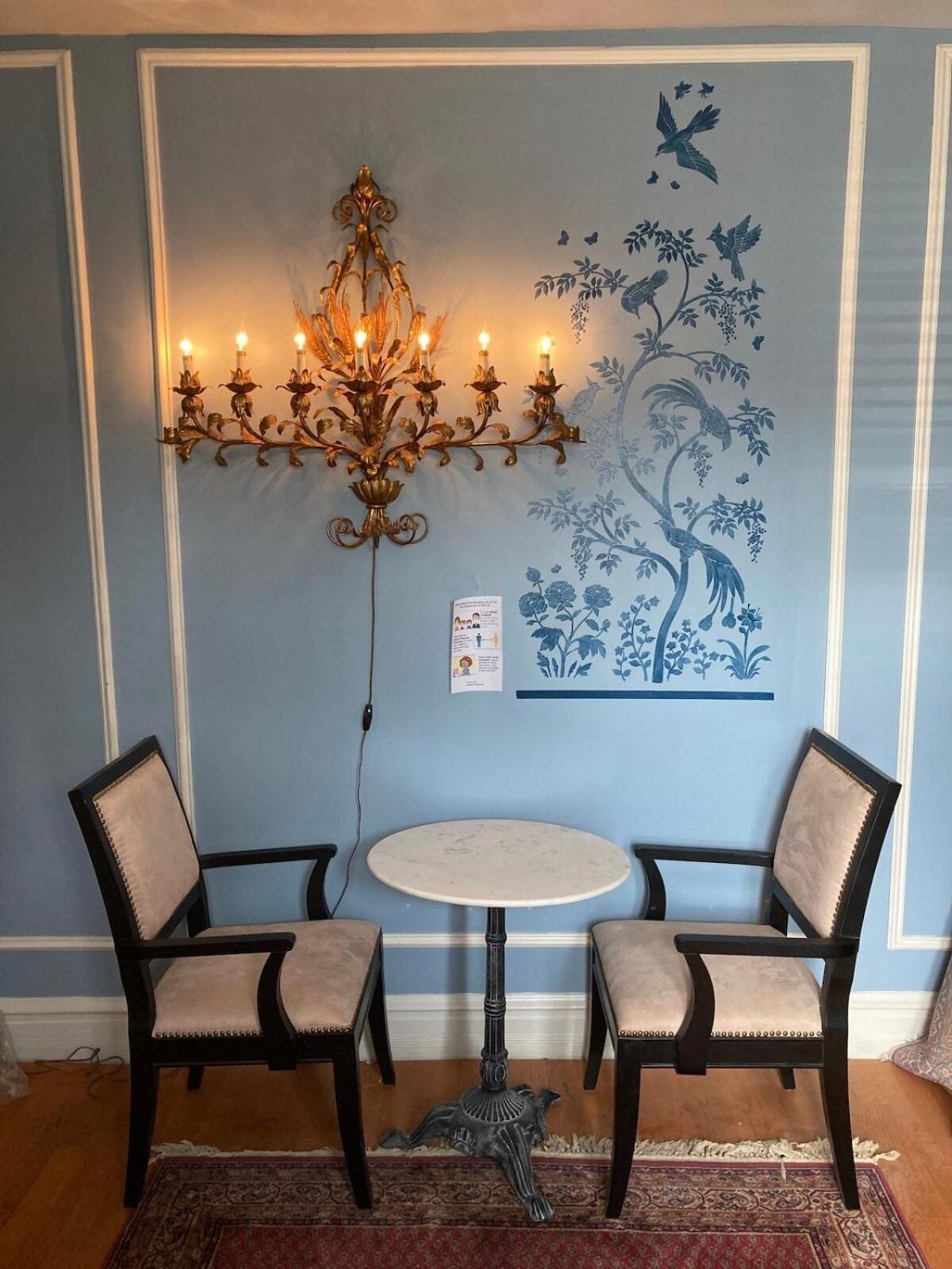 The Villa Toscana Chicago Room photo