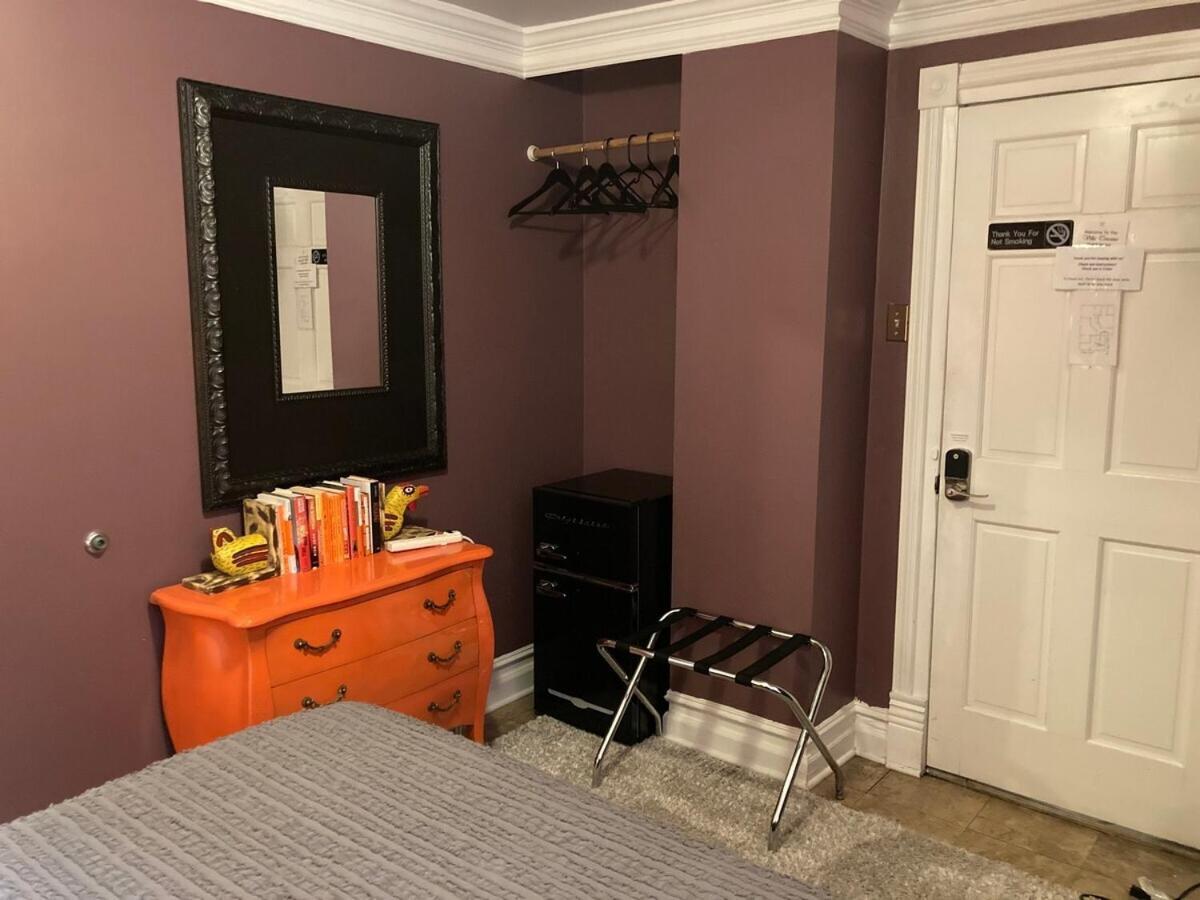 The Villa Toscana Chicago Room photo